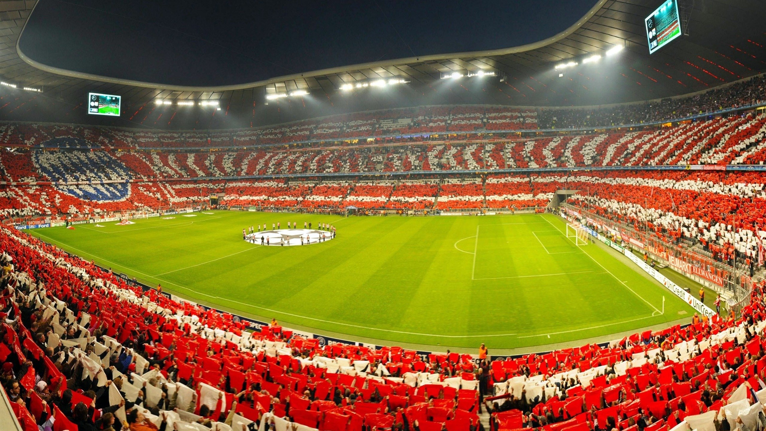 托桑·埃夫布奥姆万在NBA常规赛中砍下22分,埃托奥与布冯相视一笑